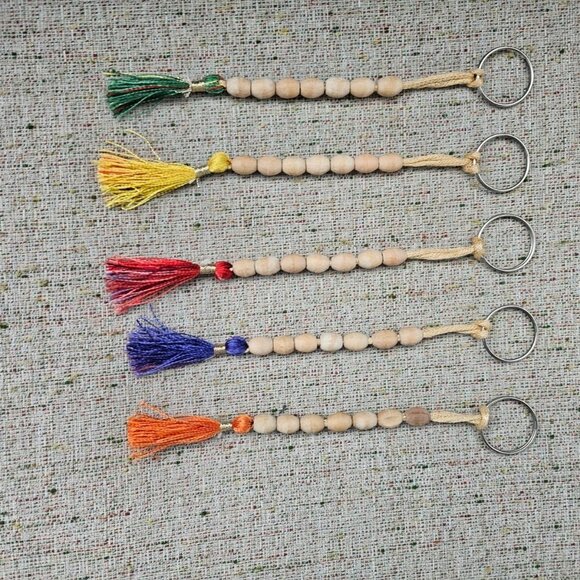 Lot of 5 Keychains Real Wood Beads Keys Holder Handmade Keyrings New - Picture 9 of 10